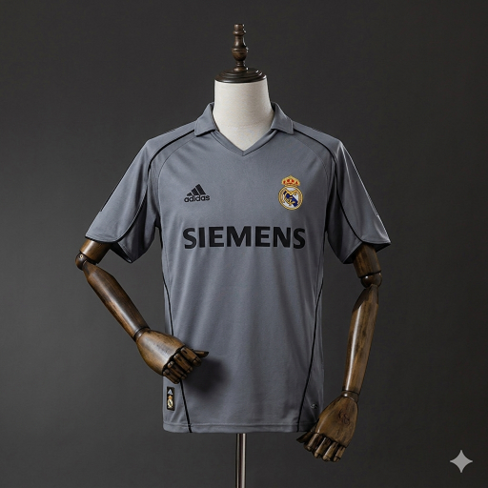 Retro Real Madrid third away 05-06