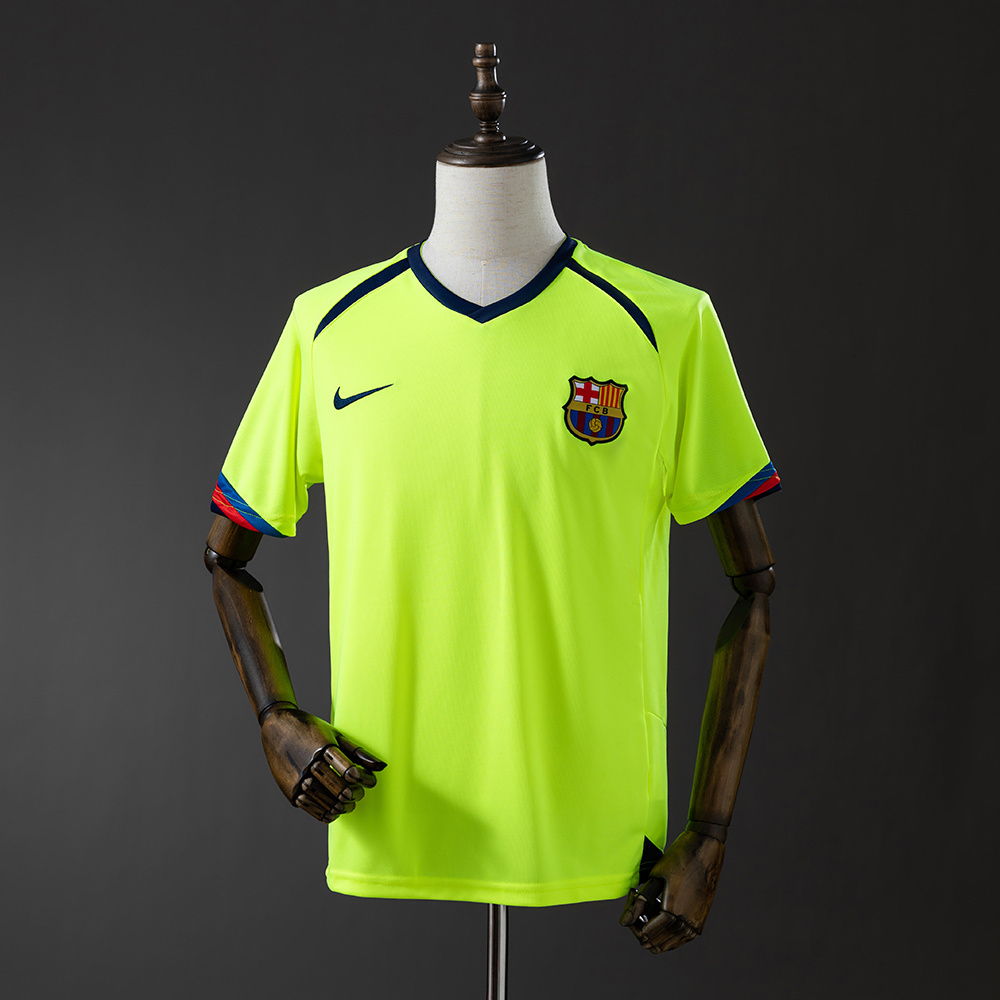 Retro Barcelona  Away 05-06